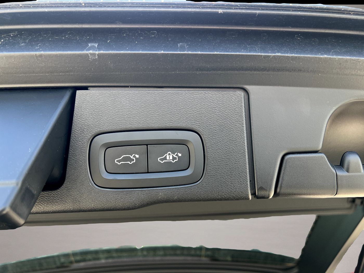 Bild 7 Volvo XC60 R-Design Recharge LED Nav Leder Head-up 360