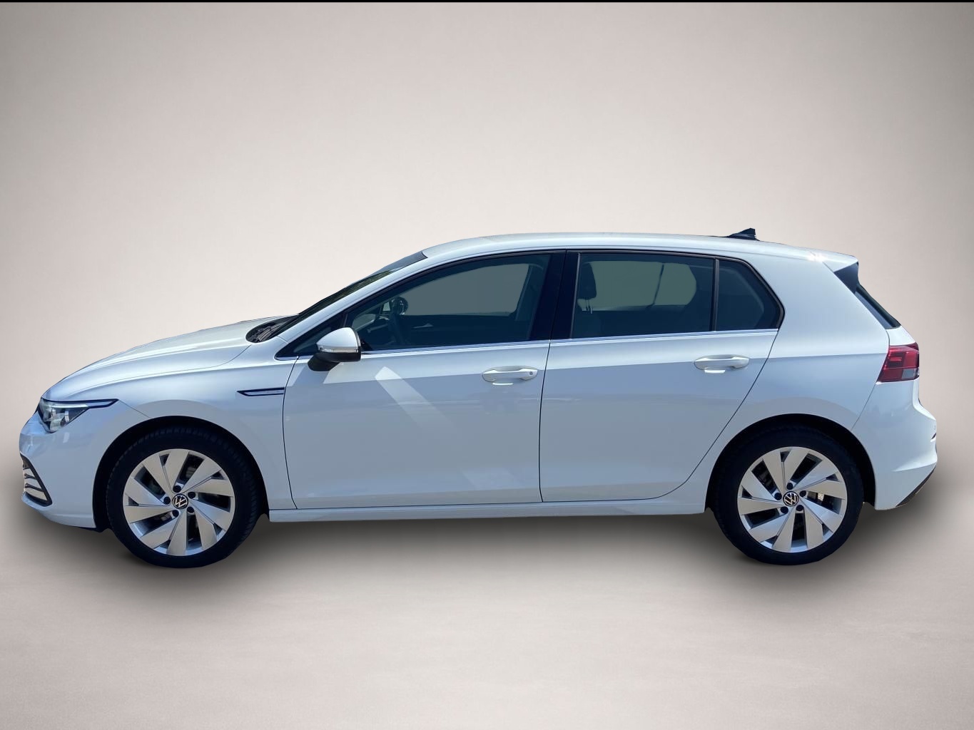 Bild 2 Volkswagen Golf 1.5 eTSI DSG Style SPORTKOMFORTSITZE+APP-CO