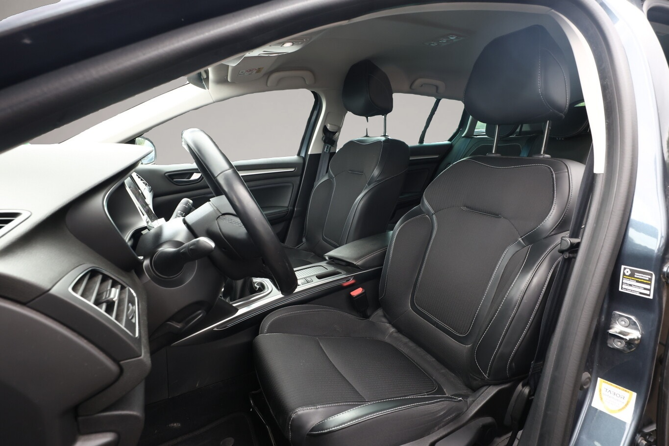 Bild 5 Renault Megane IV Grandtour 1.3 TCe 140 Intens LED Nav