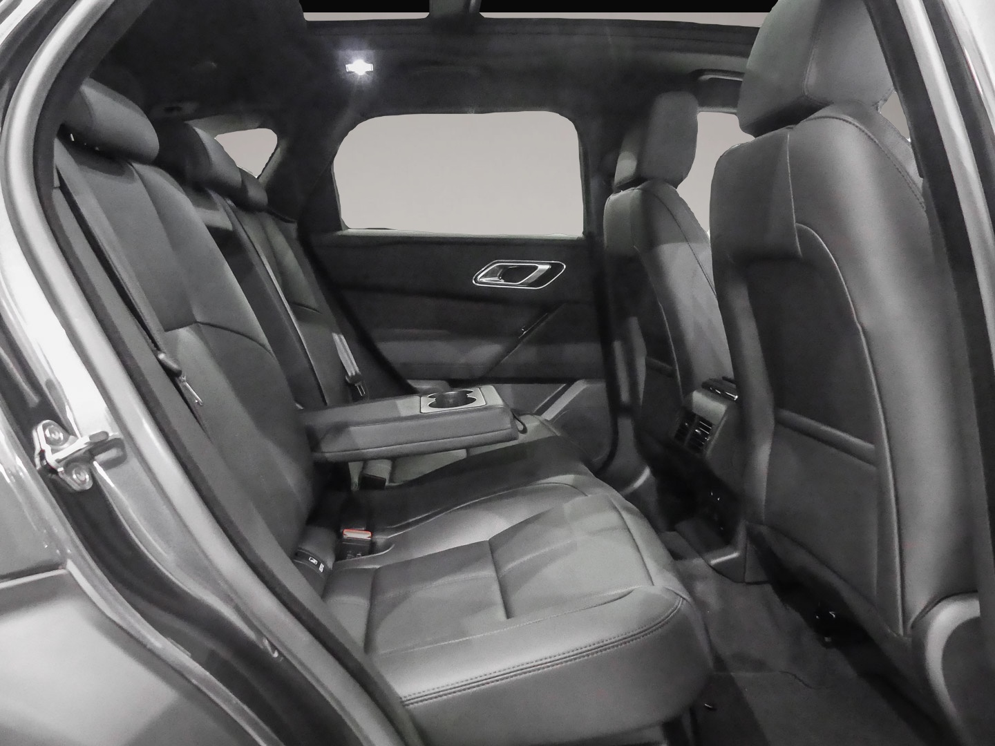 Bild 5 Land Rover Range Rover Velar P400e Hybrid Dynamic SE AD Led