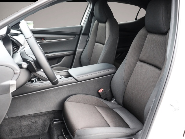 Bild 6 Mazda 3 Exclusive-line 2.5L e-SKYACTIV-G 140PS 6AT FWD