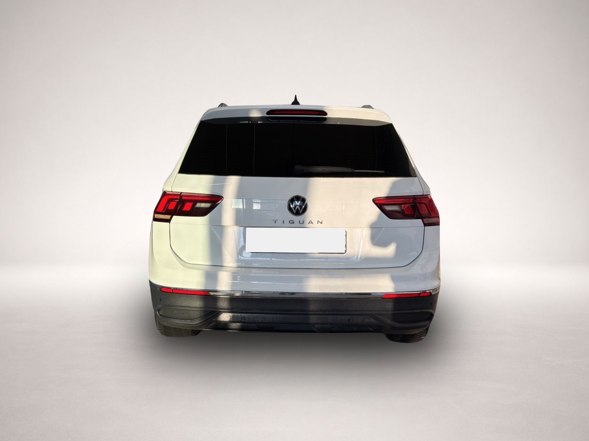 Bild 5 Volkswagen TIGUAN 1.5 TSI ACTIVE LED+NAVI+18+KAMERA+SHZ Fa
