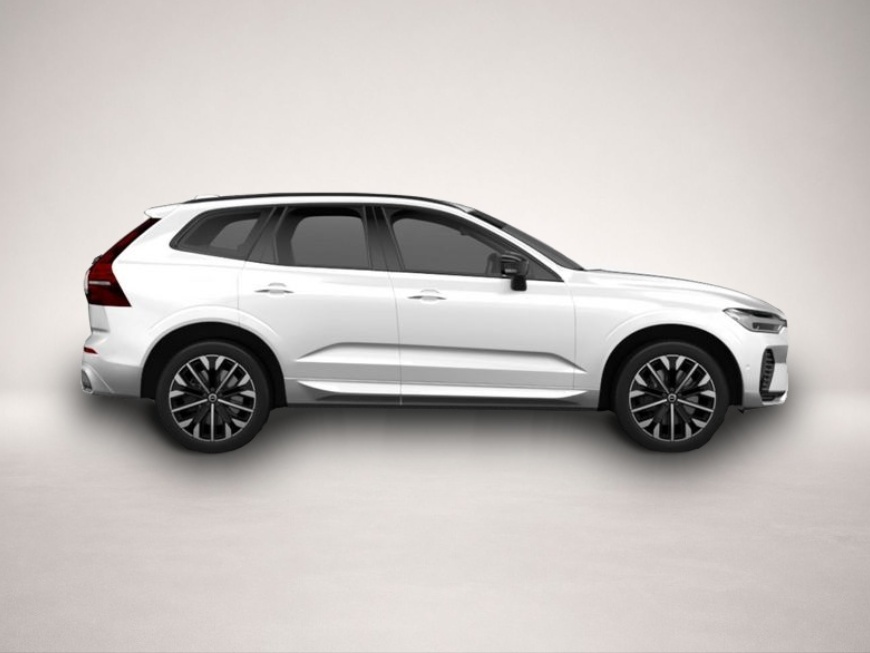 Bild 4 Volvo XC60 B5 B AWD Plus Black Edition Pano*Head-Up