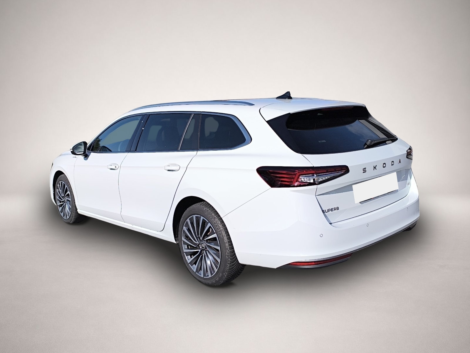 Bild 5 Skoda Superb Combi 2.0 TDI DSG 4x4 L&K AHK ACC PANO MA