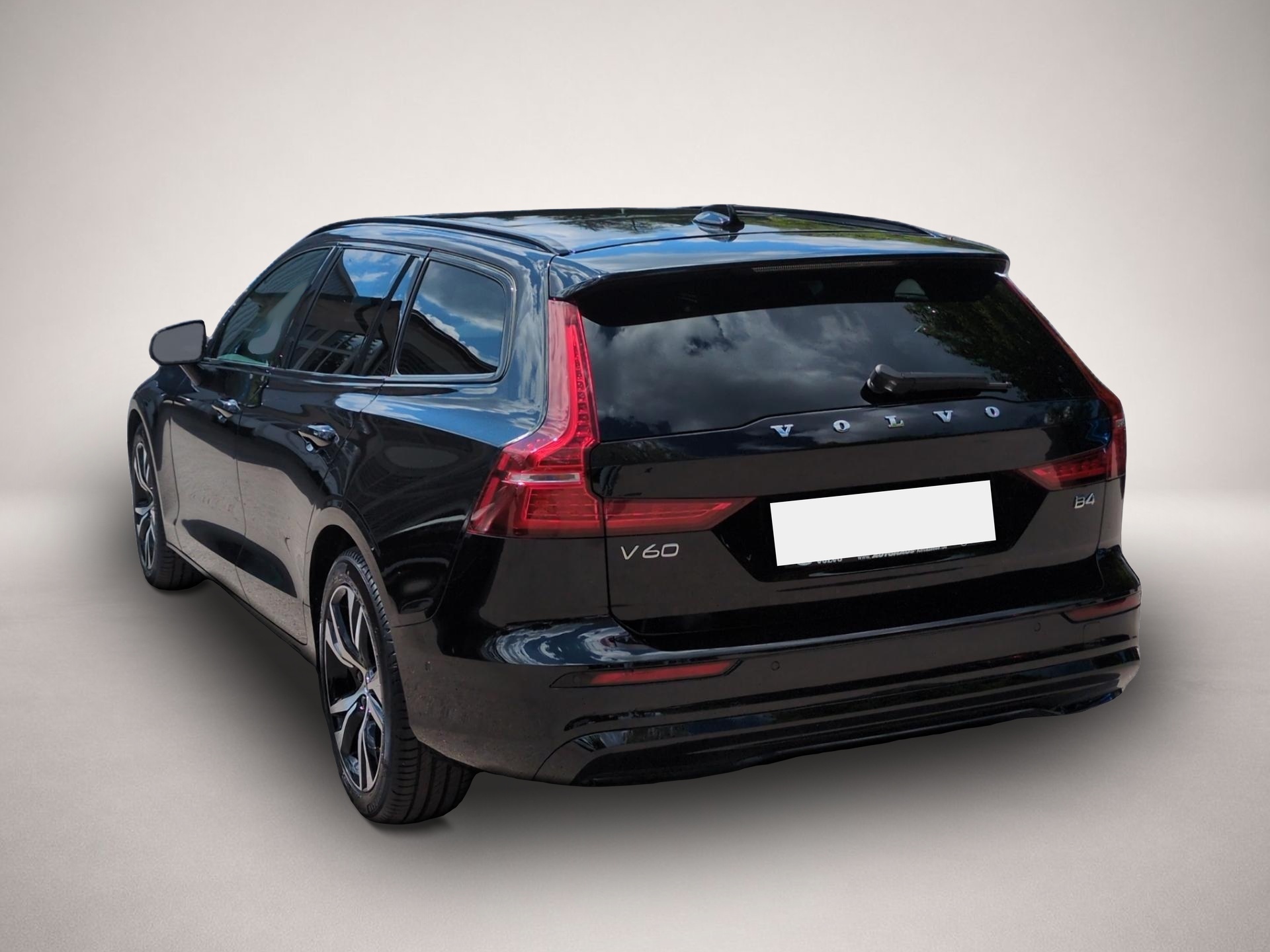 Fotografie 2 des Volvo V60 B4 (Benzin) Plus Dark Automatik Bluetooth Na