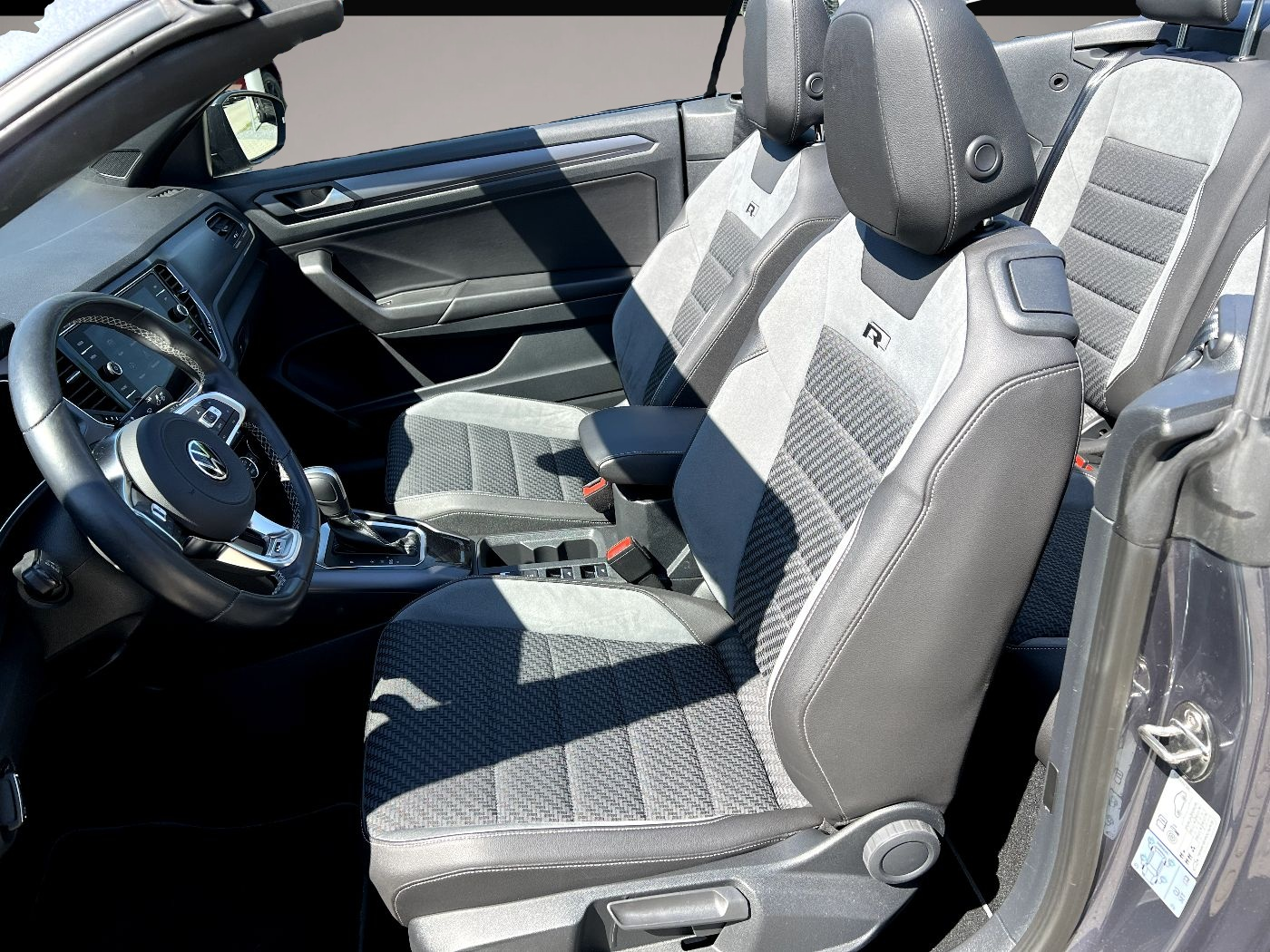 Bild 7 Volkswagen T-Roc Cabriolet 1.5 TSI R-Line *LED Leder Sitzh.
