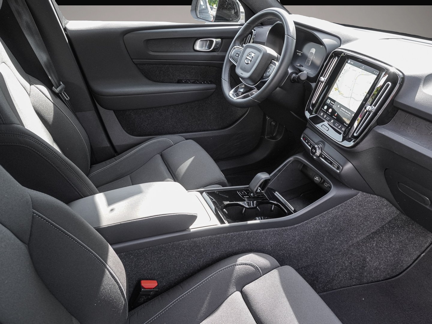 Fotografie 6 des Volvo C40 Recharge Pure Electric 2WD Plus Pano LED ACC