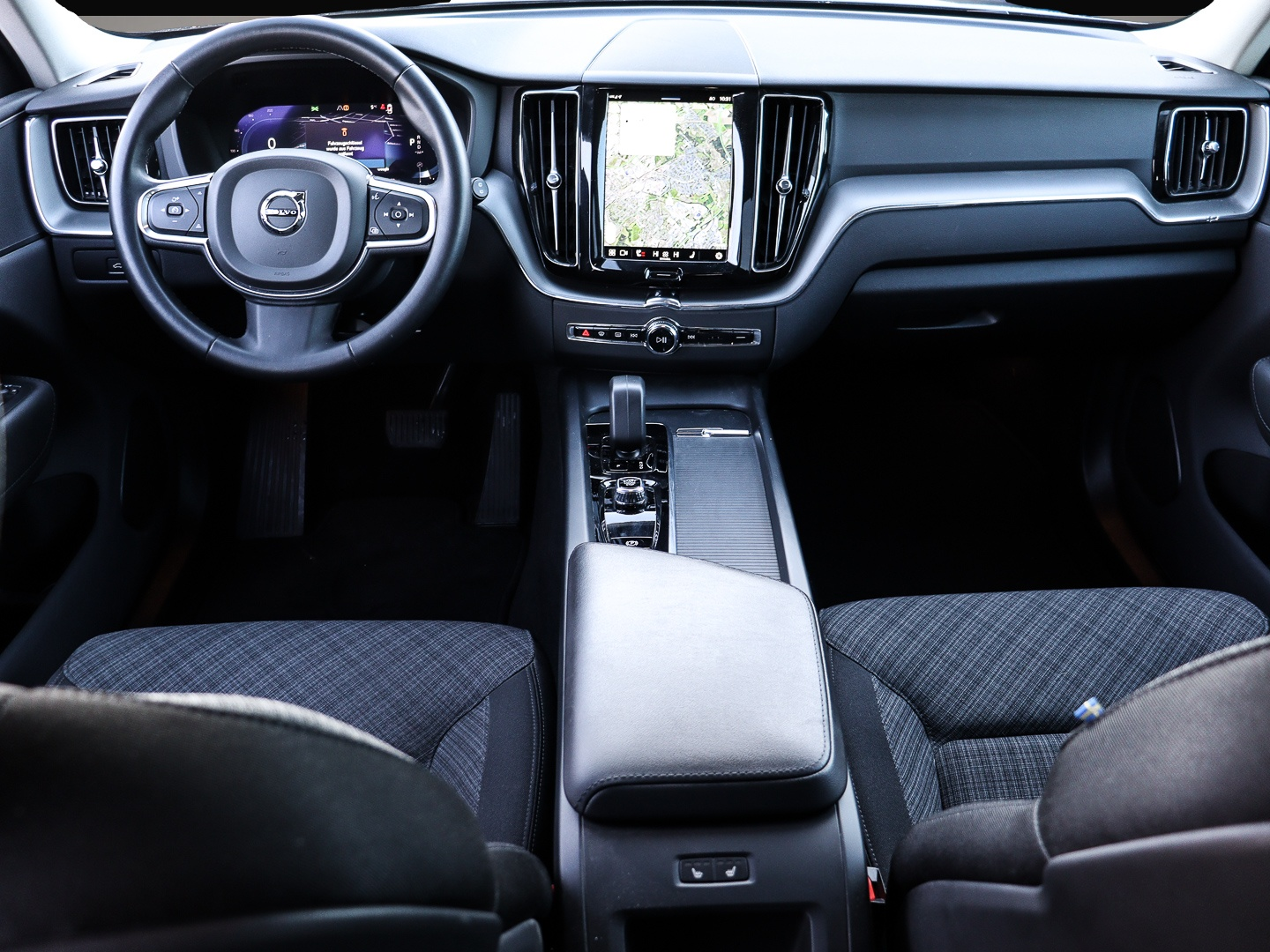 Bild 4 Volvo XC60 Core 2WD StandHZG Digitales Cockpit Soundsy