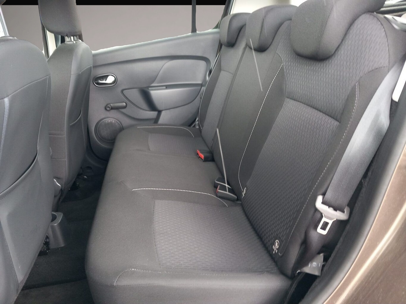 Fotografie 7 des Dacia Sandero II 1.0 SCe 75 Comfort PDC Tempomat Klima