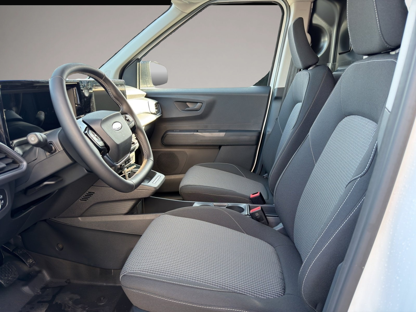 Bild 7 Ford Other Transit Courier BEV Trend AHK+Navi+Winterp.+Kam.