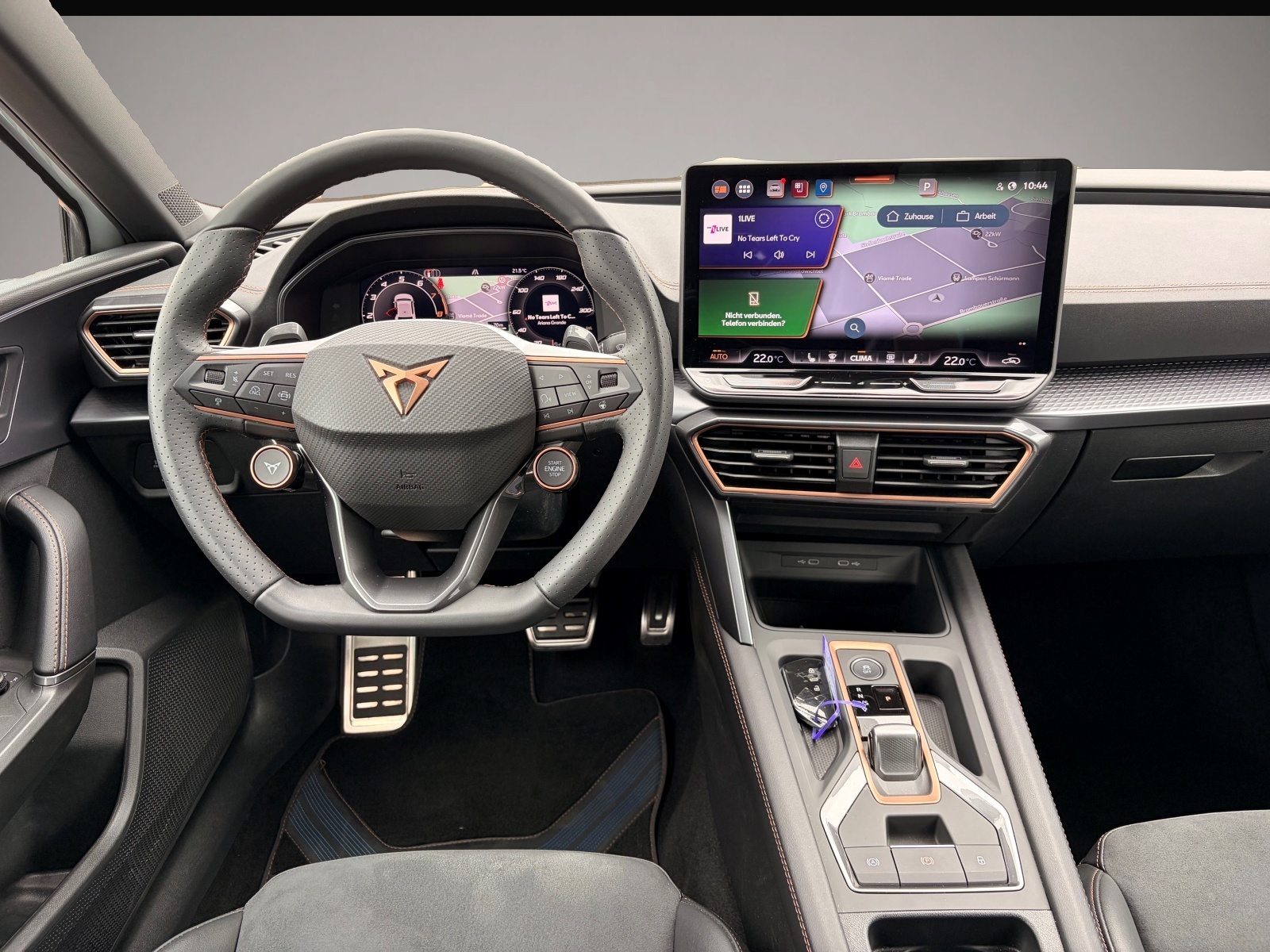 Bild 7 Cupra Leon 1.5 eTSI Navi Kamera AHK Matrix ACC Winterp