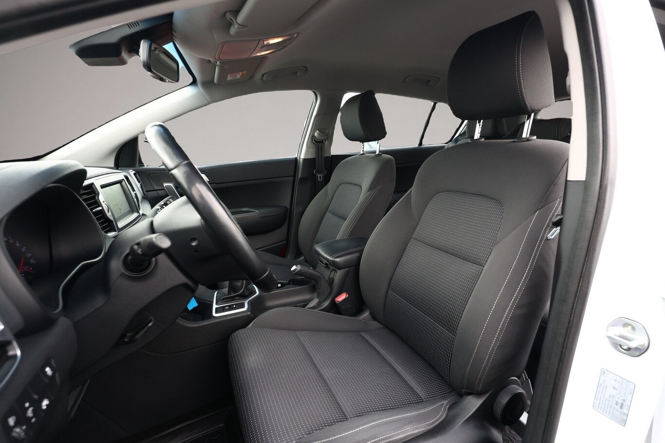 Bild 6 Kia Sportage 1.6 GDI 132 Vision Nav AHK PDC Kam 17Z