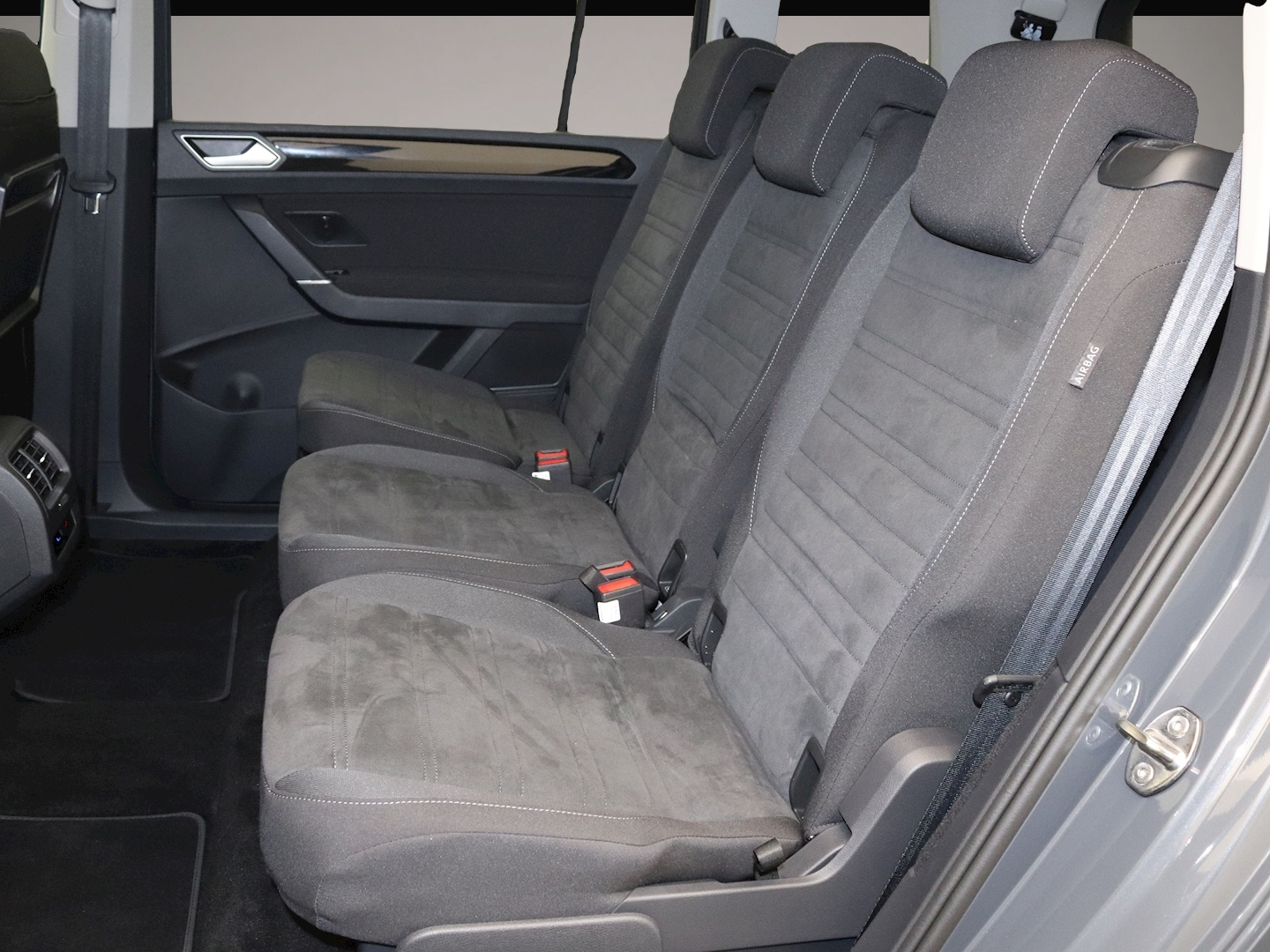 Bild 4 Volkswagen Touran 2.0 TDI DSG Highline R-Line BLACK STYLE K