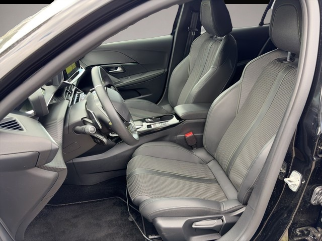 Bild 7 Peugeot 208 GT PureTech 100 EAT8