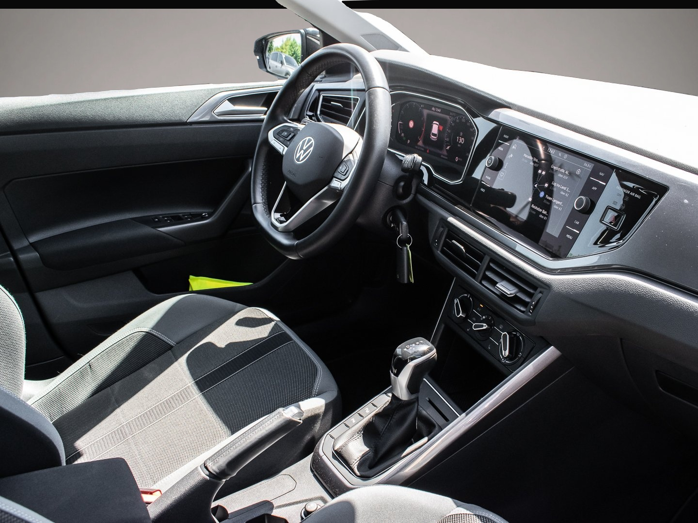 Bild 6 Volkswagen Polo 1.0 TSI DSG Style NAVI LED ALU