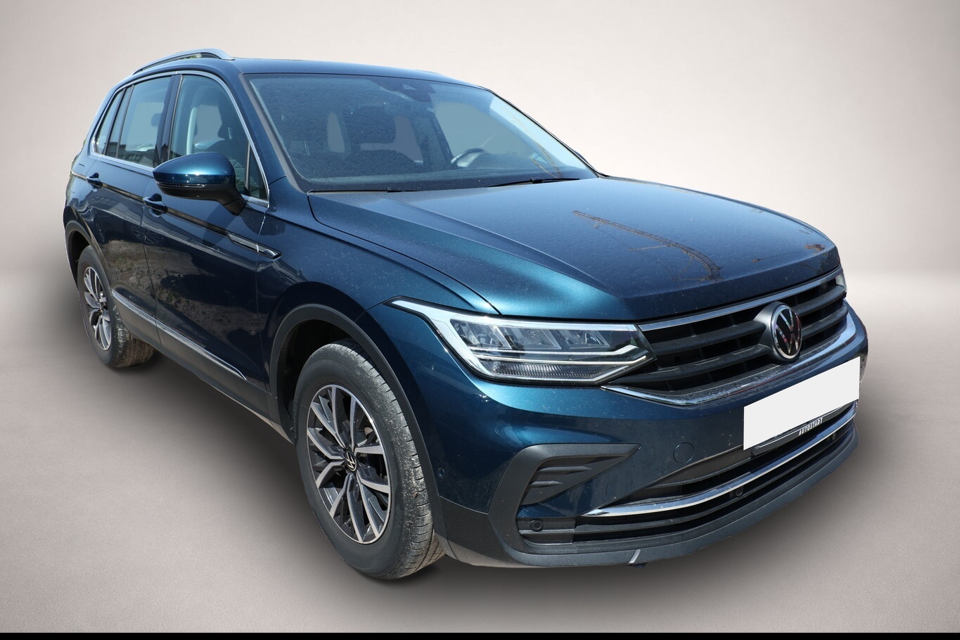 Fotografie 2 des Volkswagen Tiguan 1.5 TSI 150 Life Pano AHK ParkAs AppC SHZ