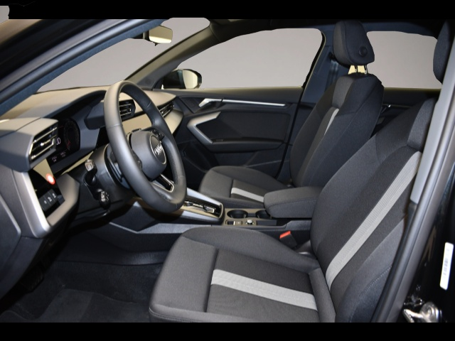 Bild 3 Audi A3 Limousine 35 TFSI S tronic advanced LED/AHK