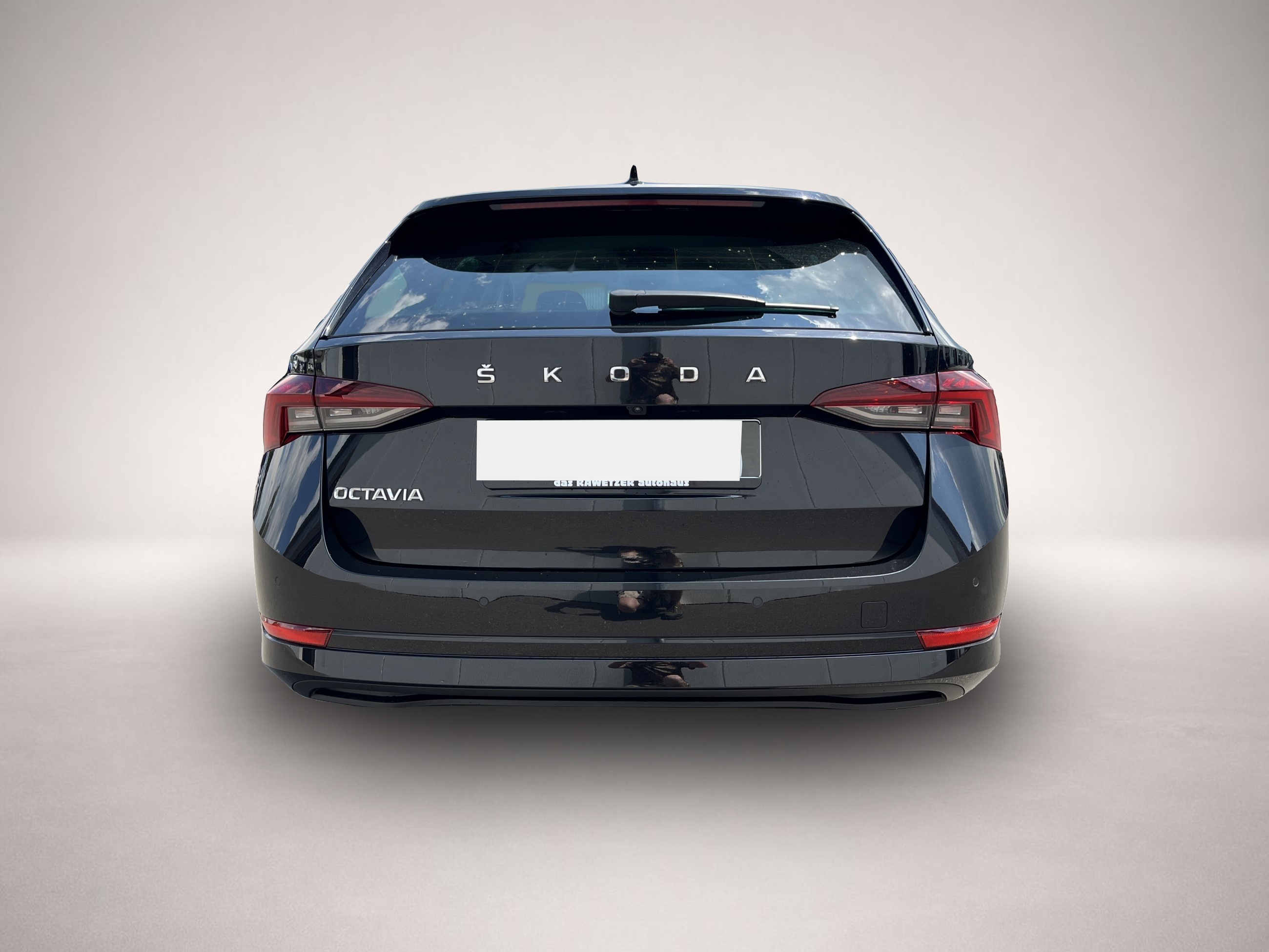 Bild 7 Skoda Octavia Combi 2.0 TDI DSG Blackline AHK STHZ Nav