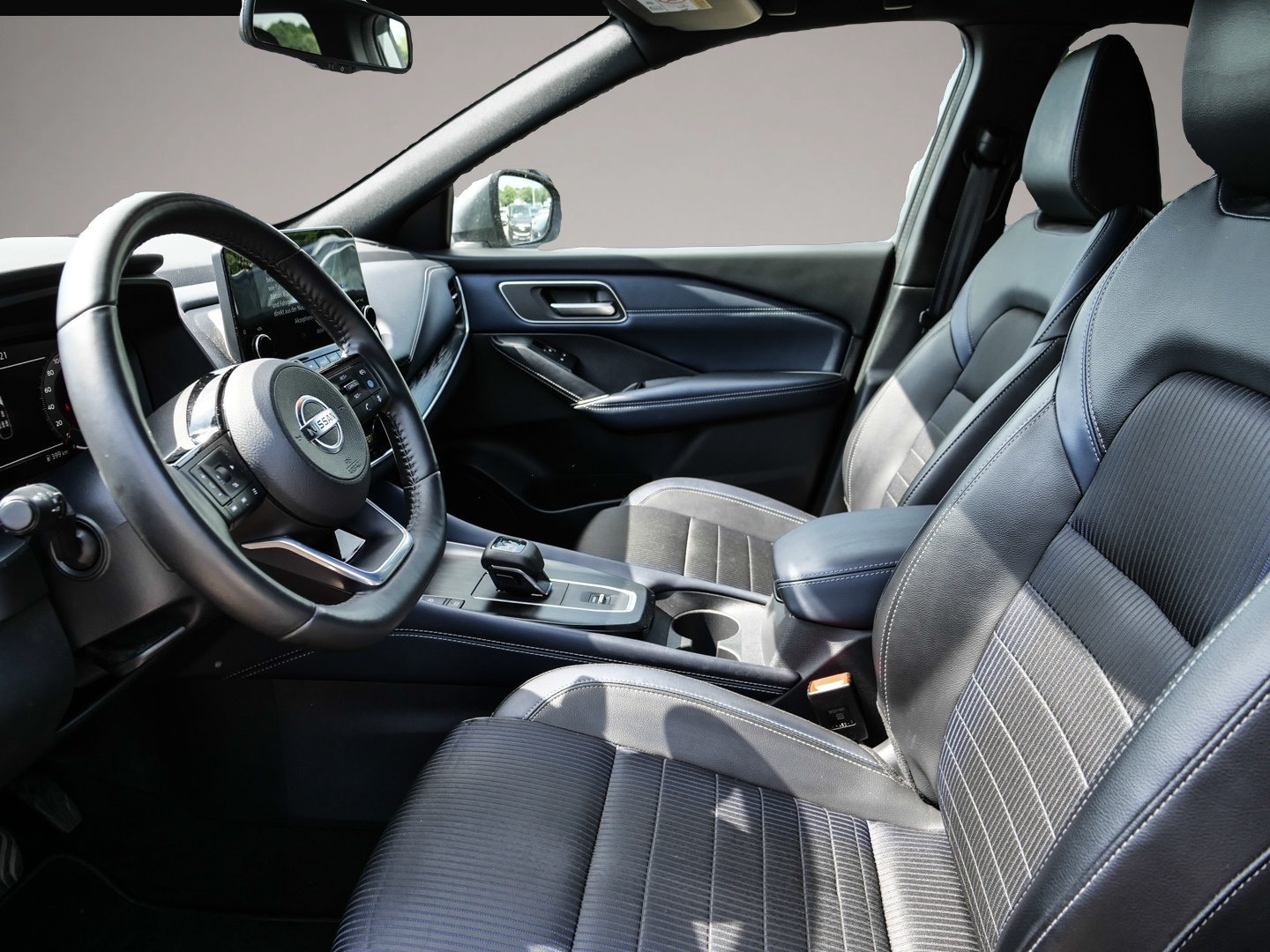 Bild 4 Nissan Qashqai Tekna 1.3 DIG-T MHEV EU6d HUD Panorama N