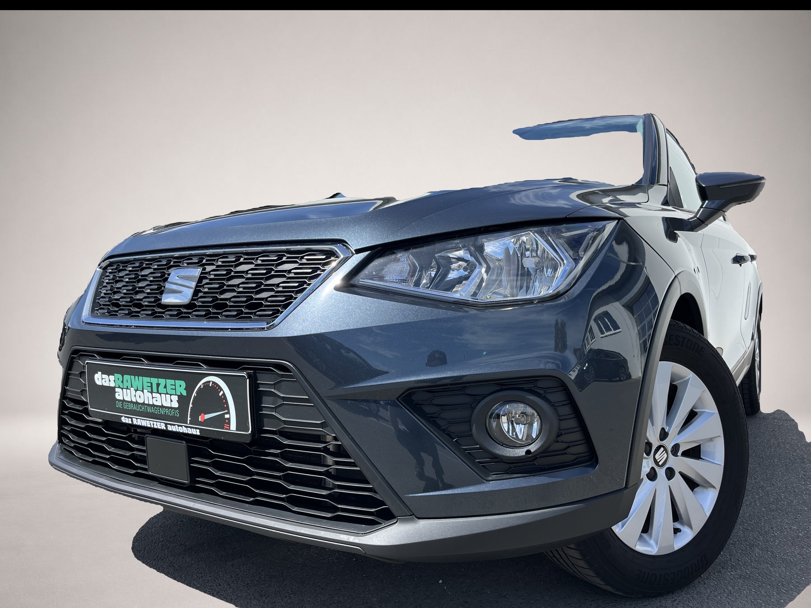 Fotografie 1 des Seat Arona 1.0 TSI Style Navi DAB SHZ PDC