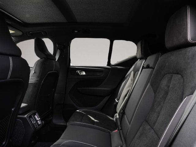 Fotografie 5 des Volvo EX40 Black Edition Ultra Single Motor Ext. Range