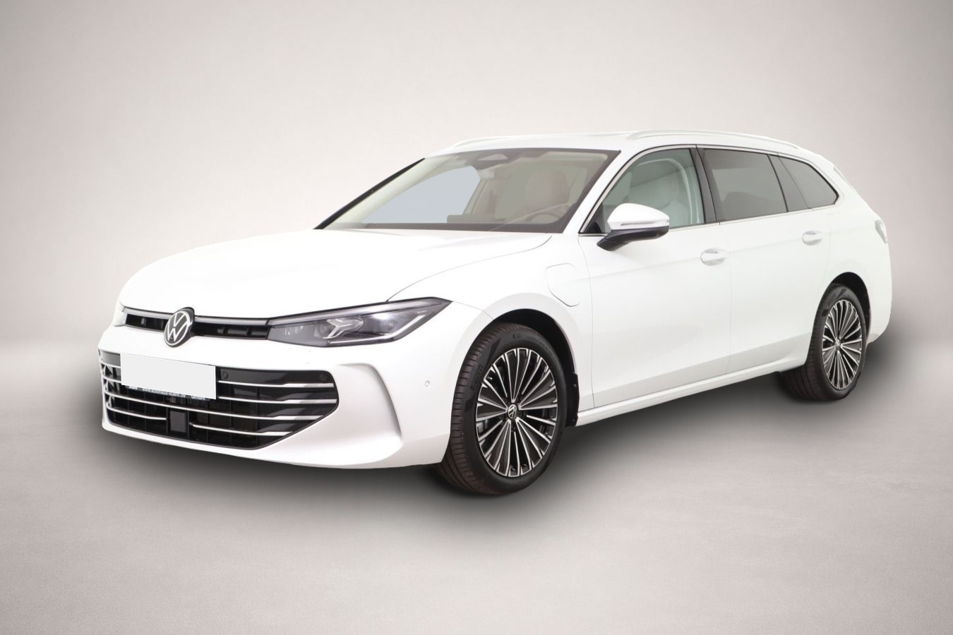 Bild 1 Volkswagen Passat Variant 1.5 TSI eHybrid DSG Elegance IQ.L