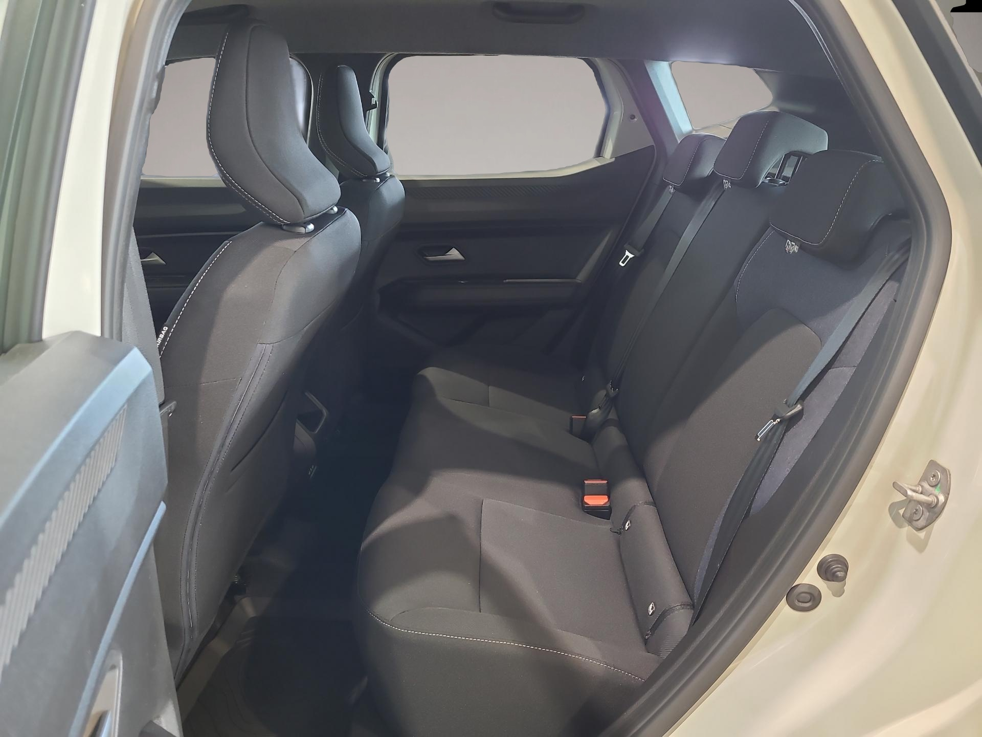 Bild 6 Dacia Duster TCe 130 Expression 4x4 Bluetooth Navi Kli
