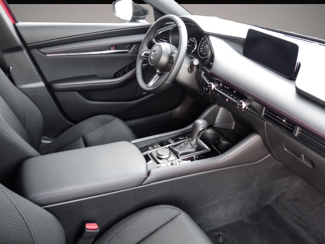 Bild 3 Mazda 3 Homura 2.5L e-SKYACTIV G 140ps 6AT FWD LED ACA