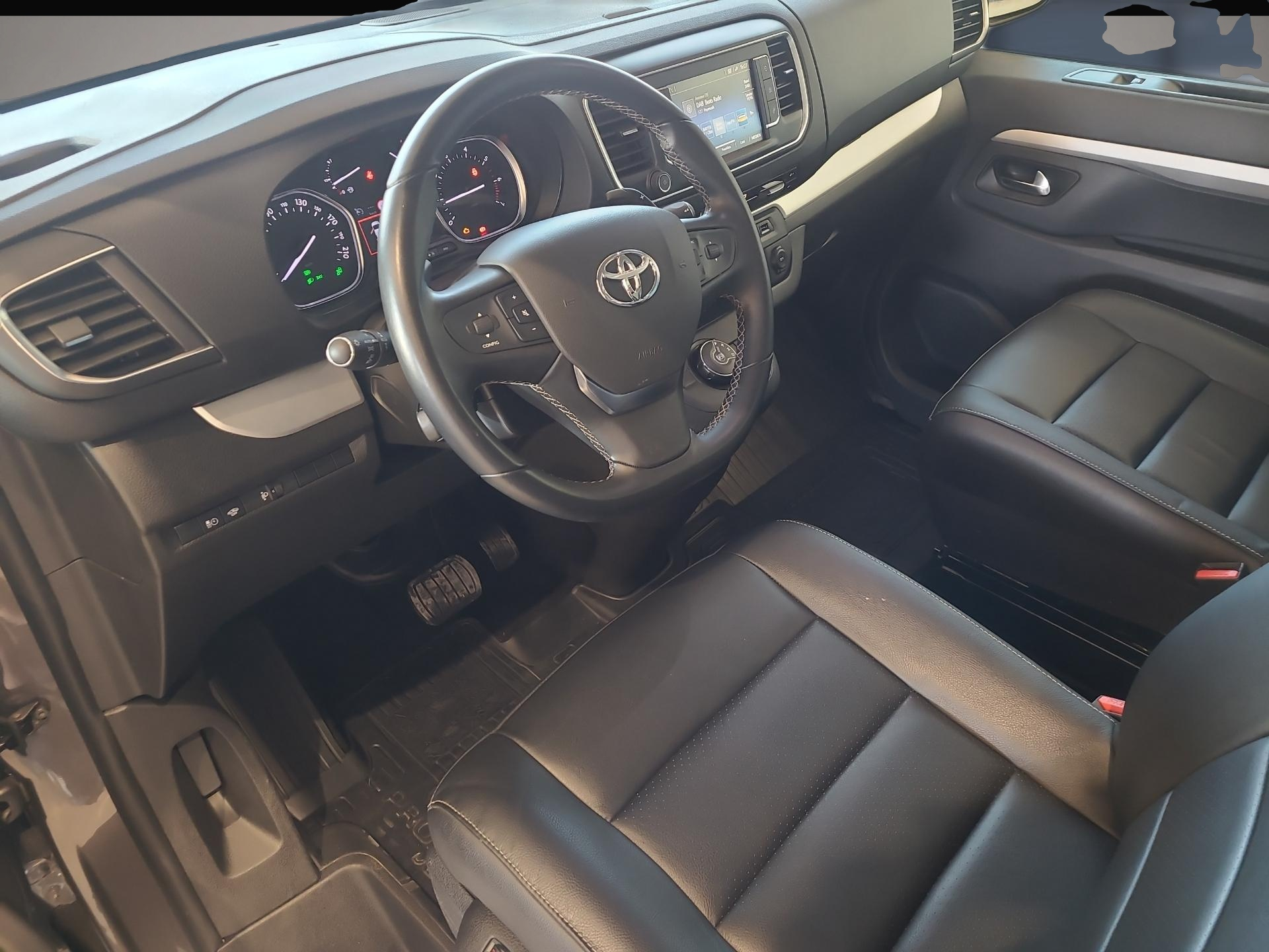 Bild 6 Toyota Proace (Verso) Proace L1 Executive Navi HUD Bi-Xenon SHZ MFL BT