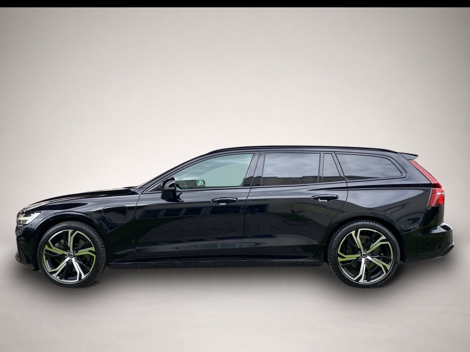 Bild 2 Volvo V60 Kombi T8 Plus Dark Recharge WiPa*LED*Navi*DA