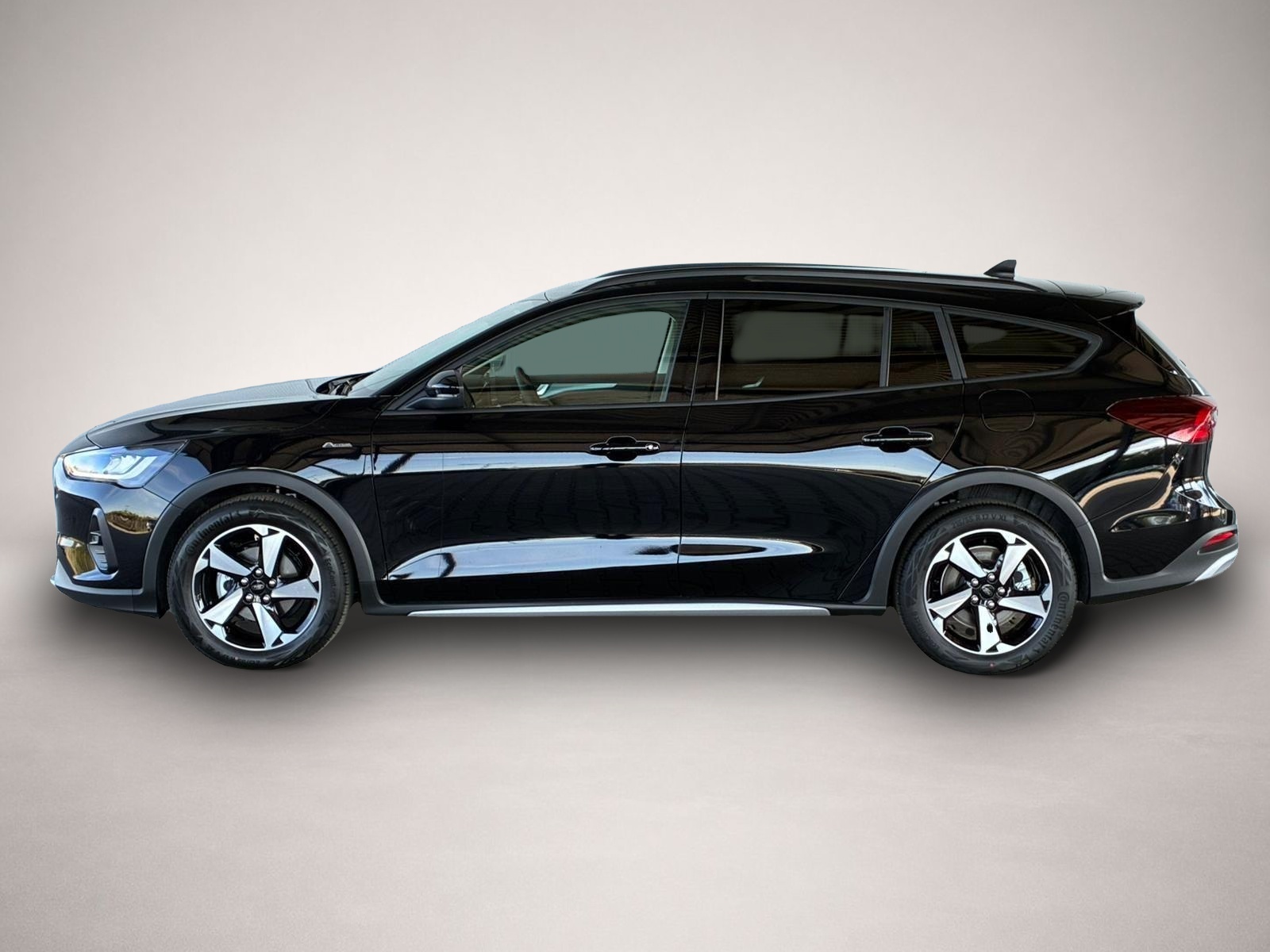 Bild 2 Ford Focus Turnier Active X 1.0 7AT / Winterpaket /
