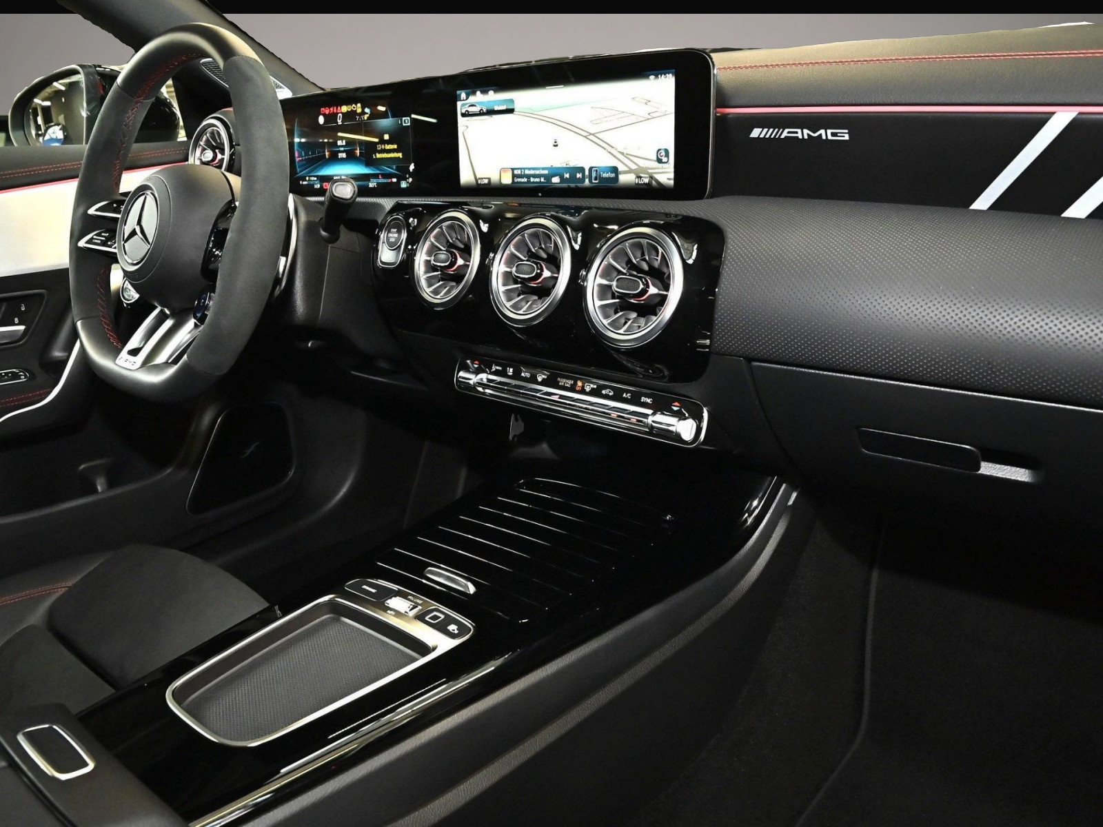Bild 5 Mercedes-Benz CLA 45 AMG