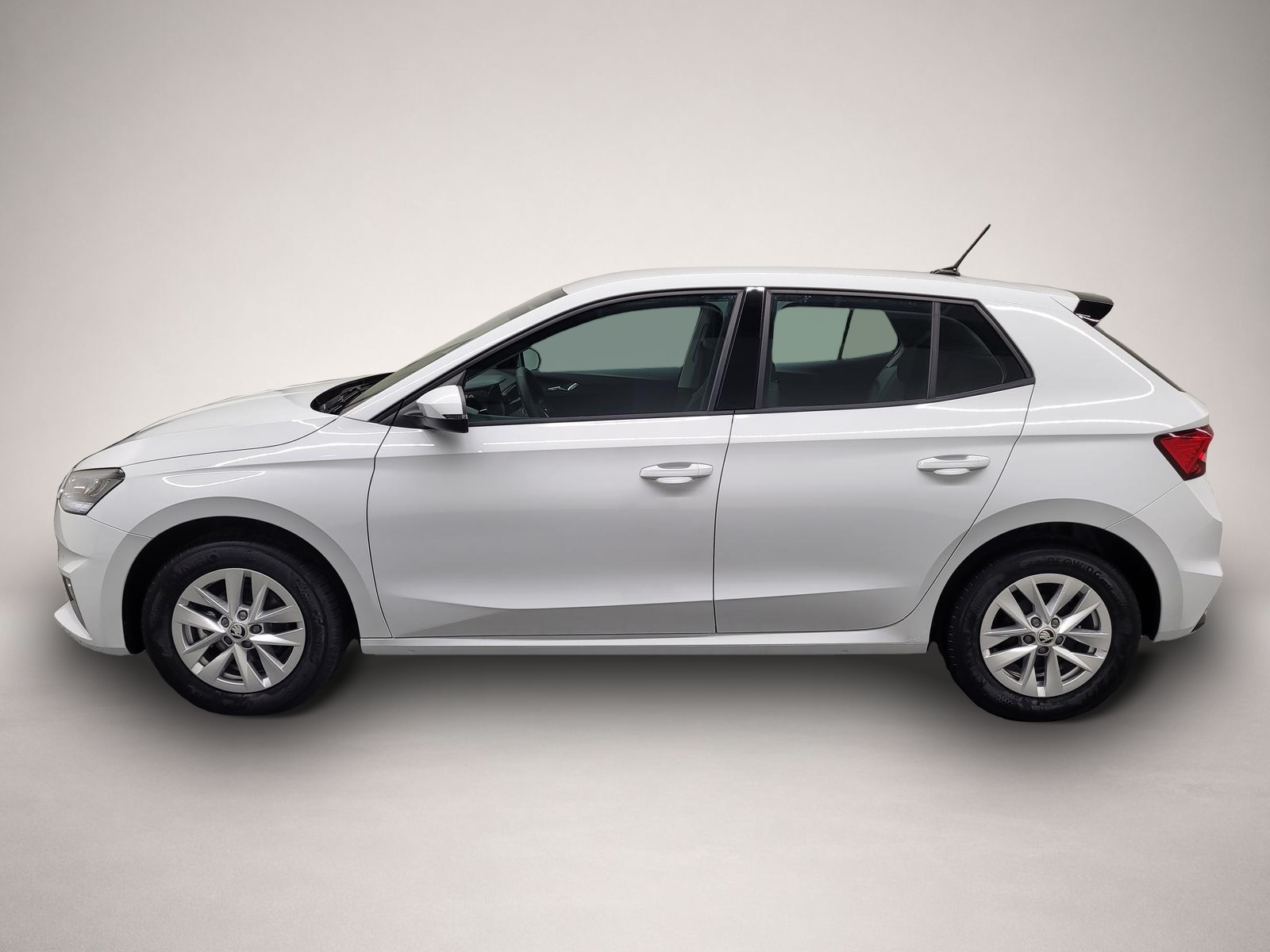 Bild 2 Skoda Fabia LED/Smart-Link/SHZ/Kam/Tempomat/15-LM