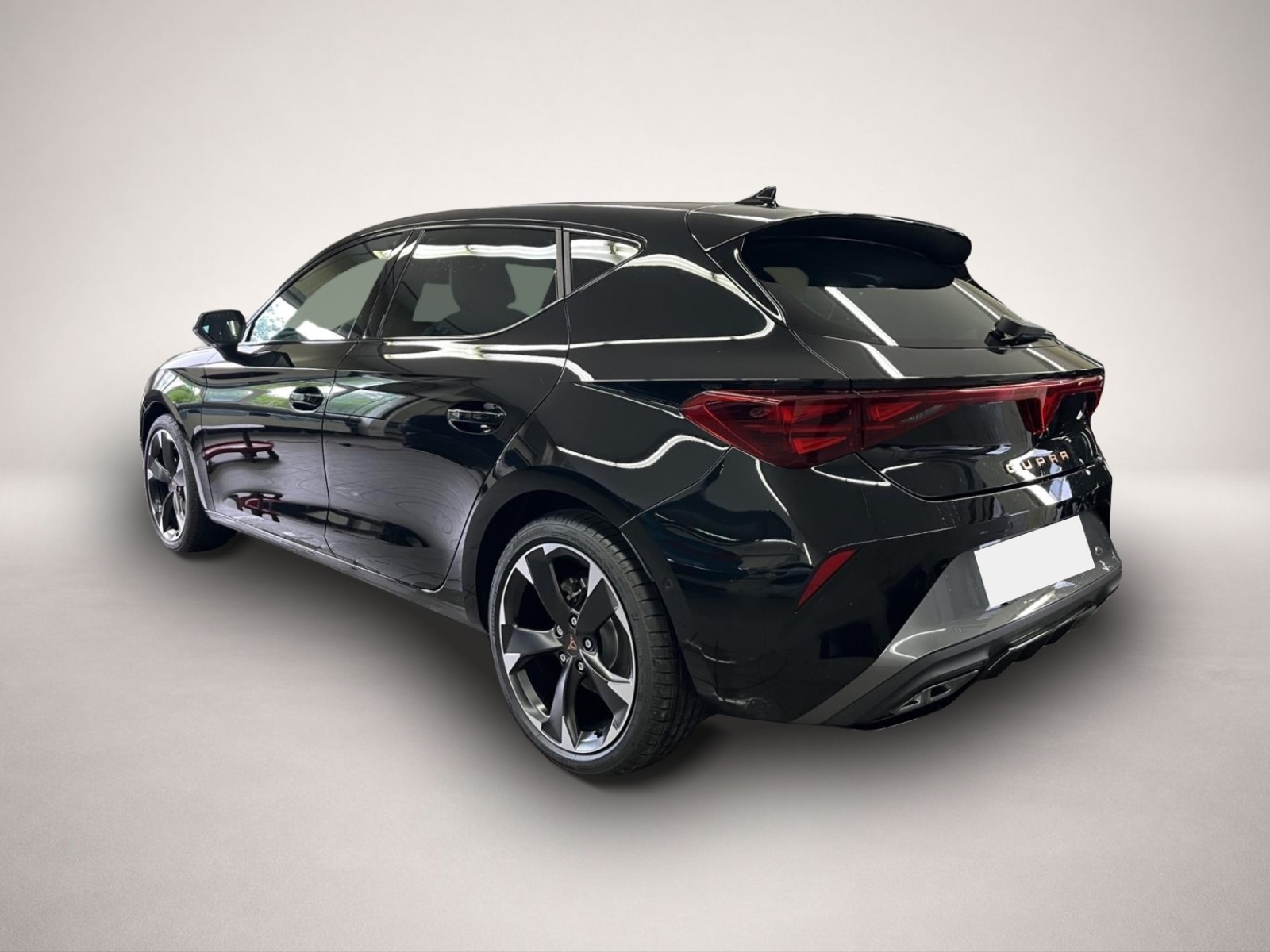 Bild 4 Cupra Leon 1.5 eTSI DSG INTELLIGENT DRIVE II EDGE PAKE