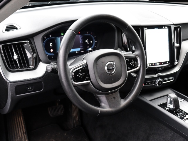 Bild 4 Volvo XC60 Plus Dark 2WD Digitales Cockpit Memory Sitz