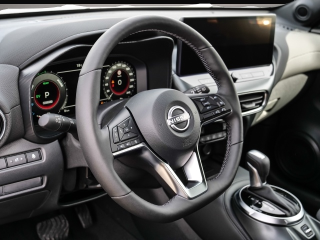 Bild 3 Nissan Juke N-Connecta 1.6 Hybrid 4AMT Winterpaket BFS
