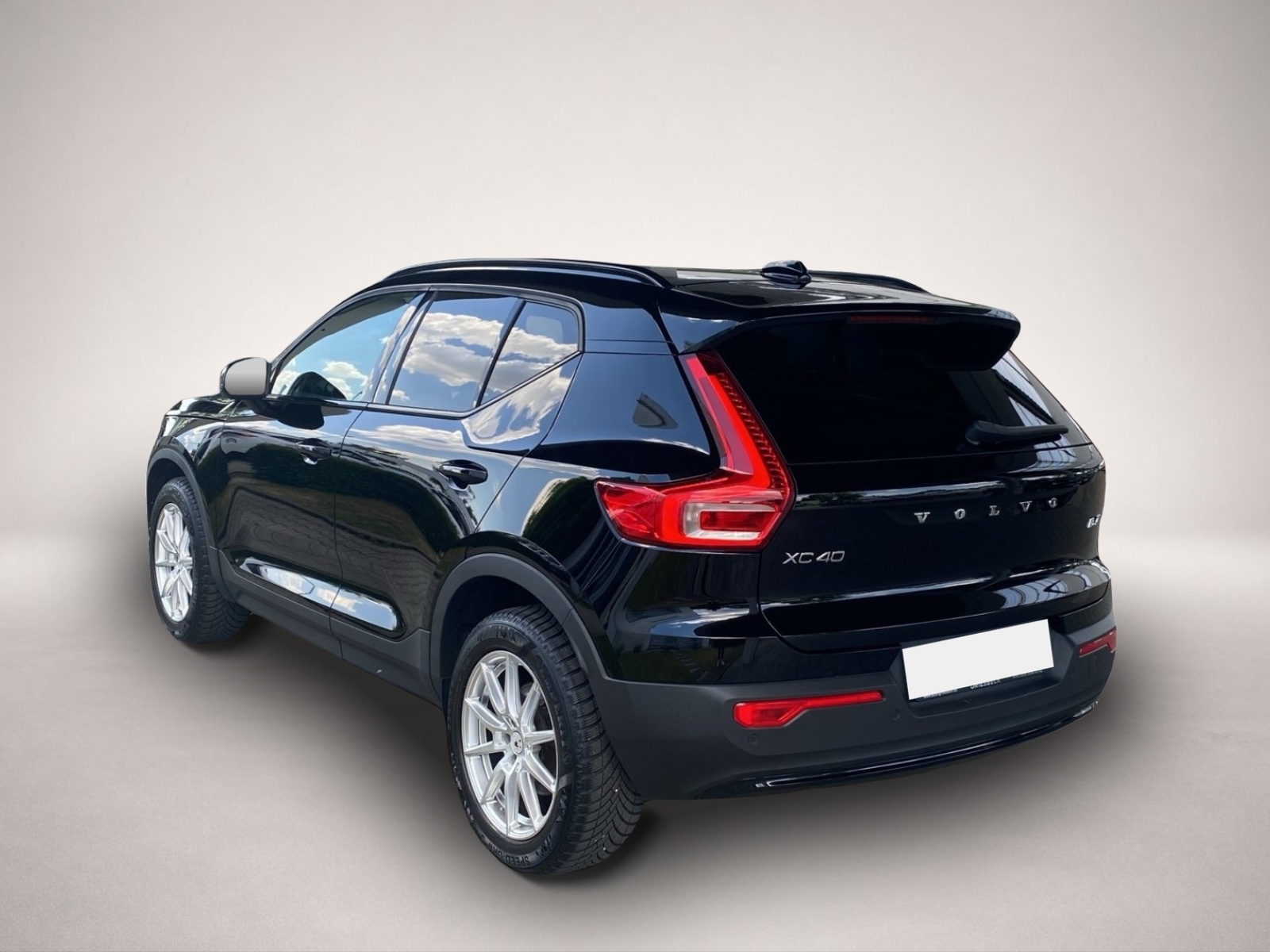 Bild 3 Volvo XC40 B4 Plus Dark AHK*LED*Navi*SHZ*Winterp.*Kam.