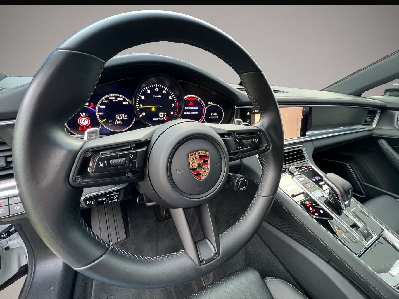 Bild 6 Porsche Panamera 4 E-Hybrid Platinum Ed. Pano 21Z HUD
