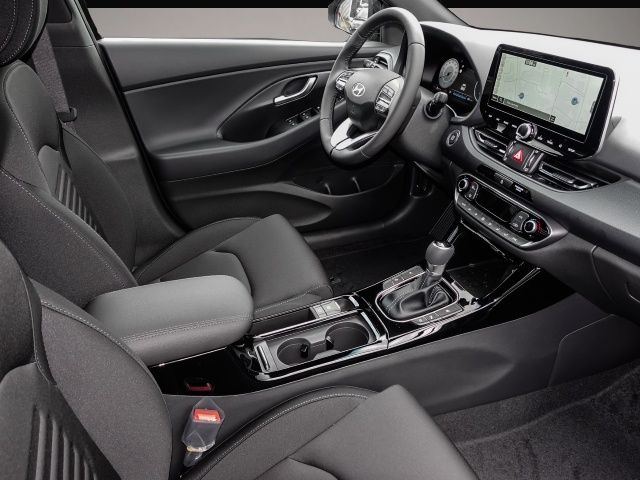Hyundai i30 i30 Advantage Kombi MY25 DCT Plus Paket Navi LED - Thumbnail 3