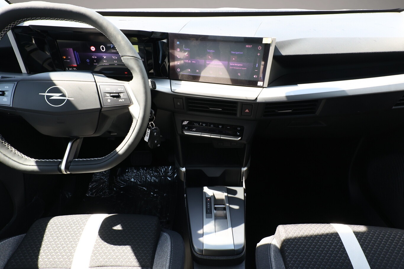 Fotografie 7 des Opel Frontera Hybrid GS Nav SHZ Kam Totw NSW