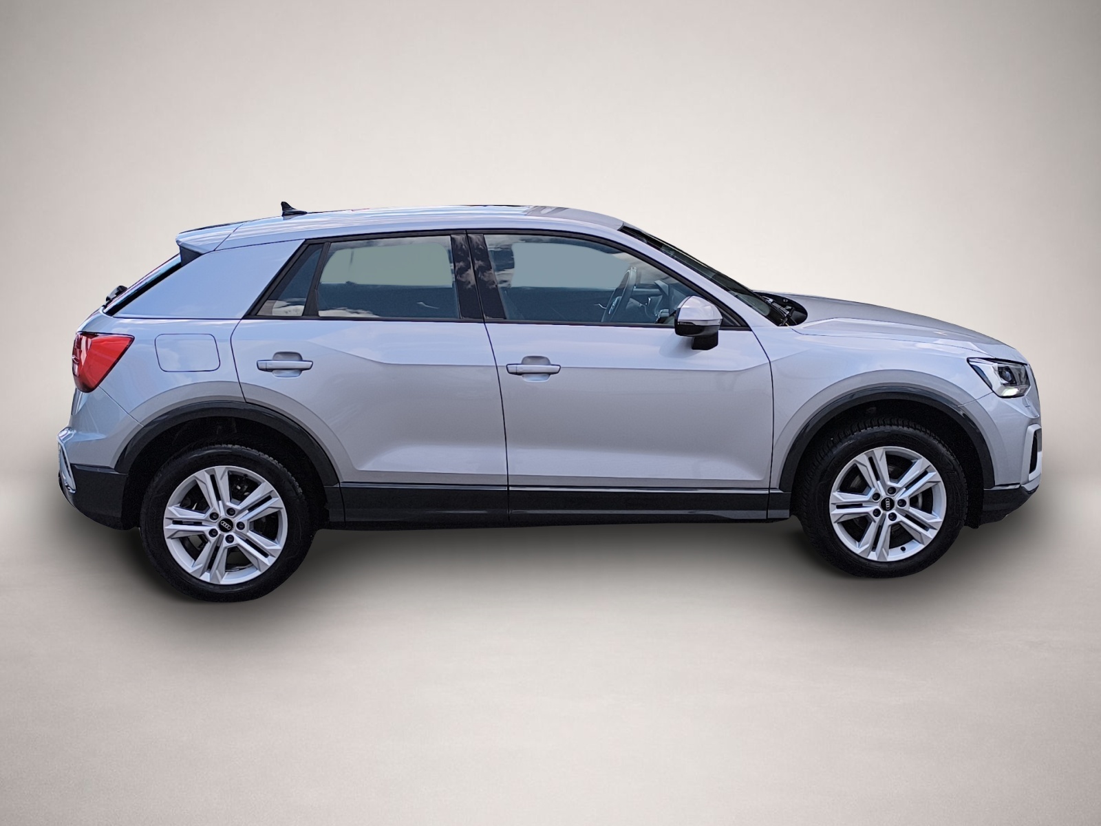 Bild 8 Audi Q2 35 TFSI advanced LED PDC RFK