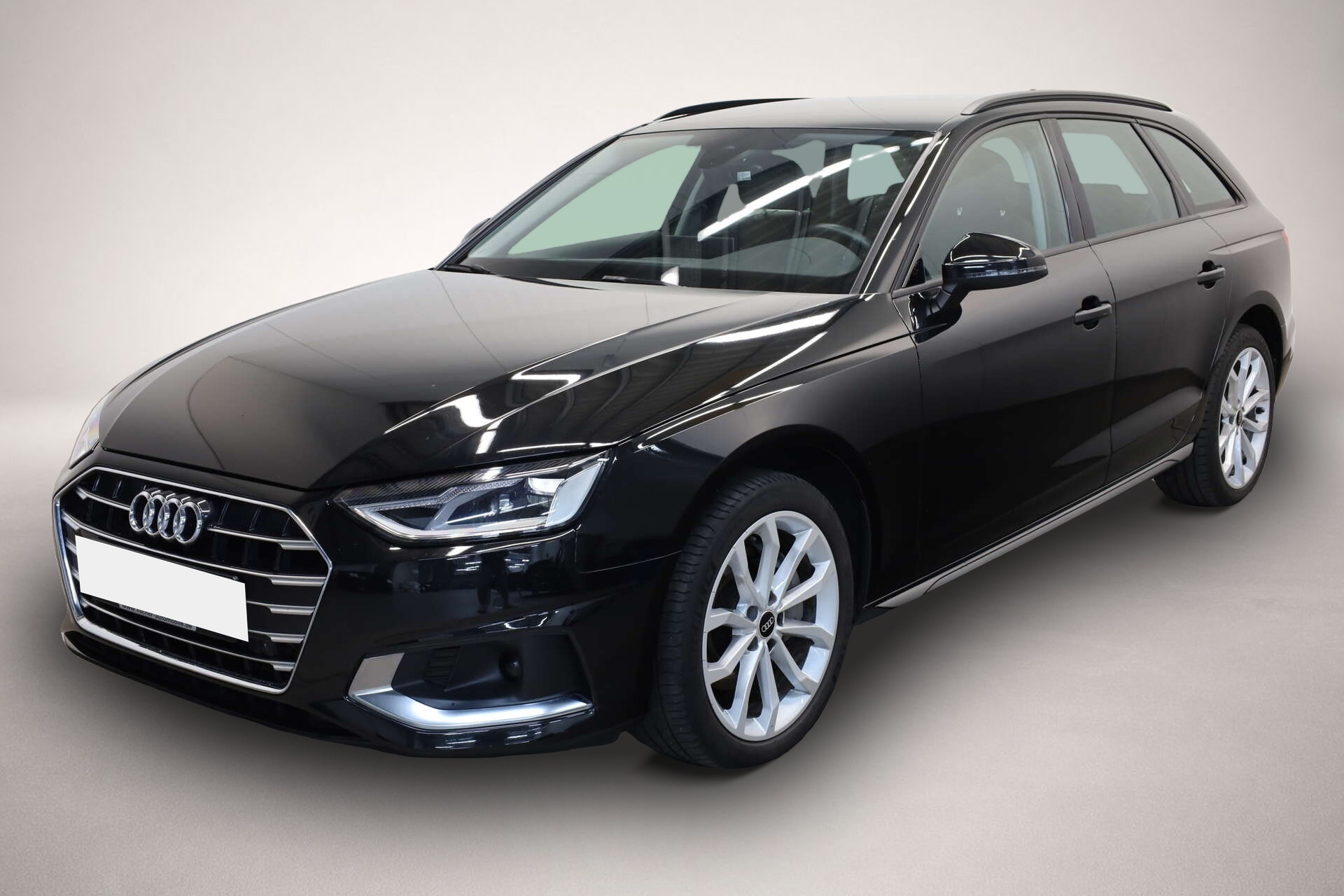 Fotografie Audi A4 Avant 40 TDI Advanced