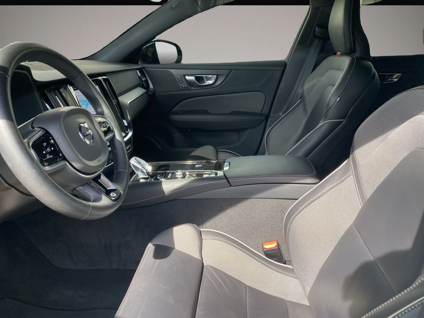 Bild 7 Volvo V60 Kombi T8 Plus Dark Recharge WiPa*LED*Navi*DA