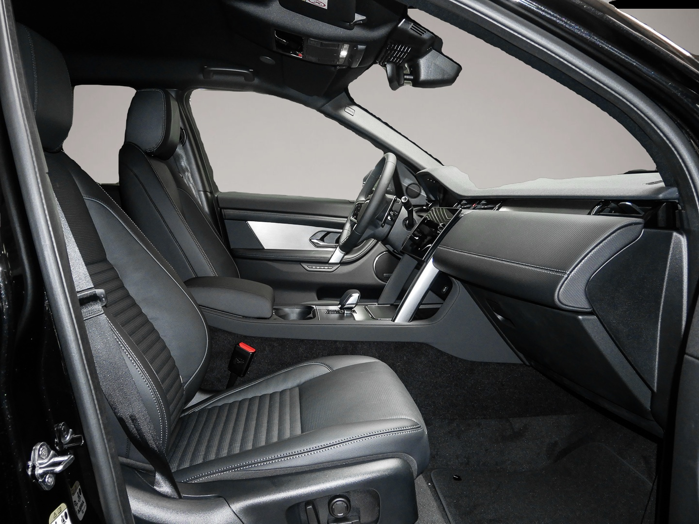 Bild 3 Land Rover Discovery Sport Hybrid Dynamic SE AWD P300e Lede