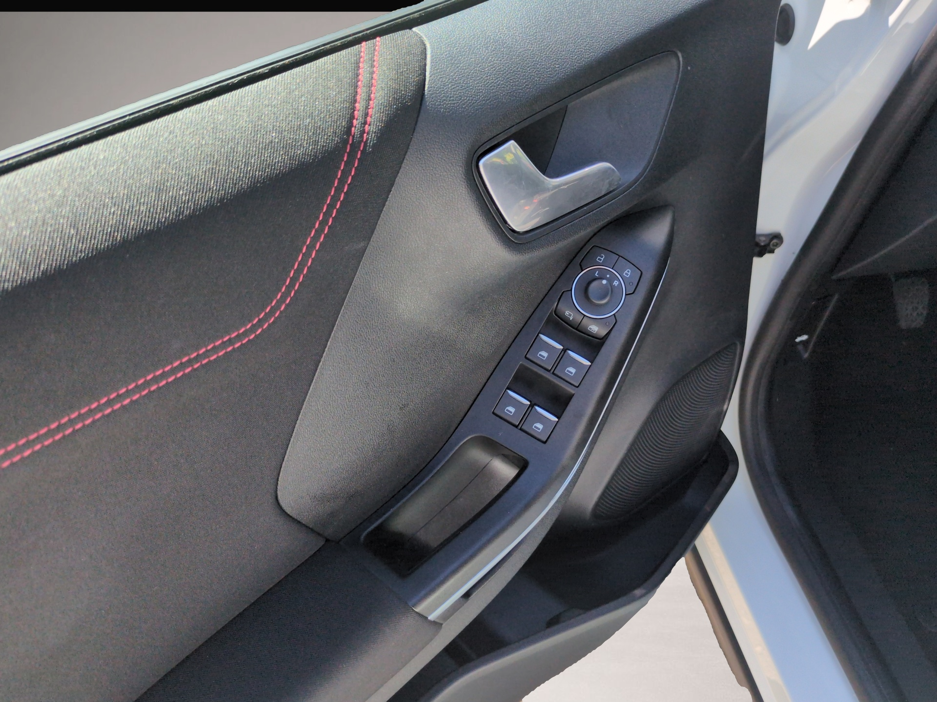Bild 8 Ford Puma 1.0 EcoBoost ST-Line Bluetooth Navi LED Kli