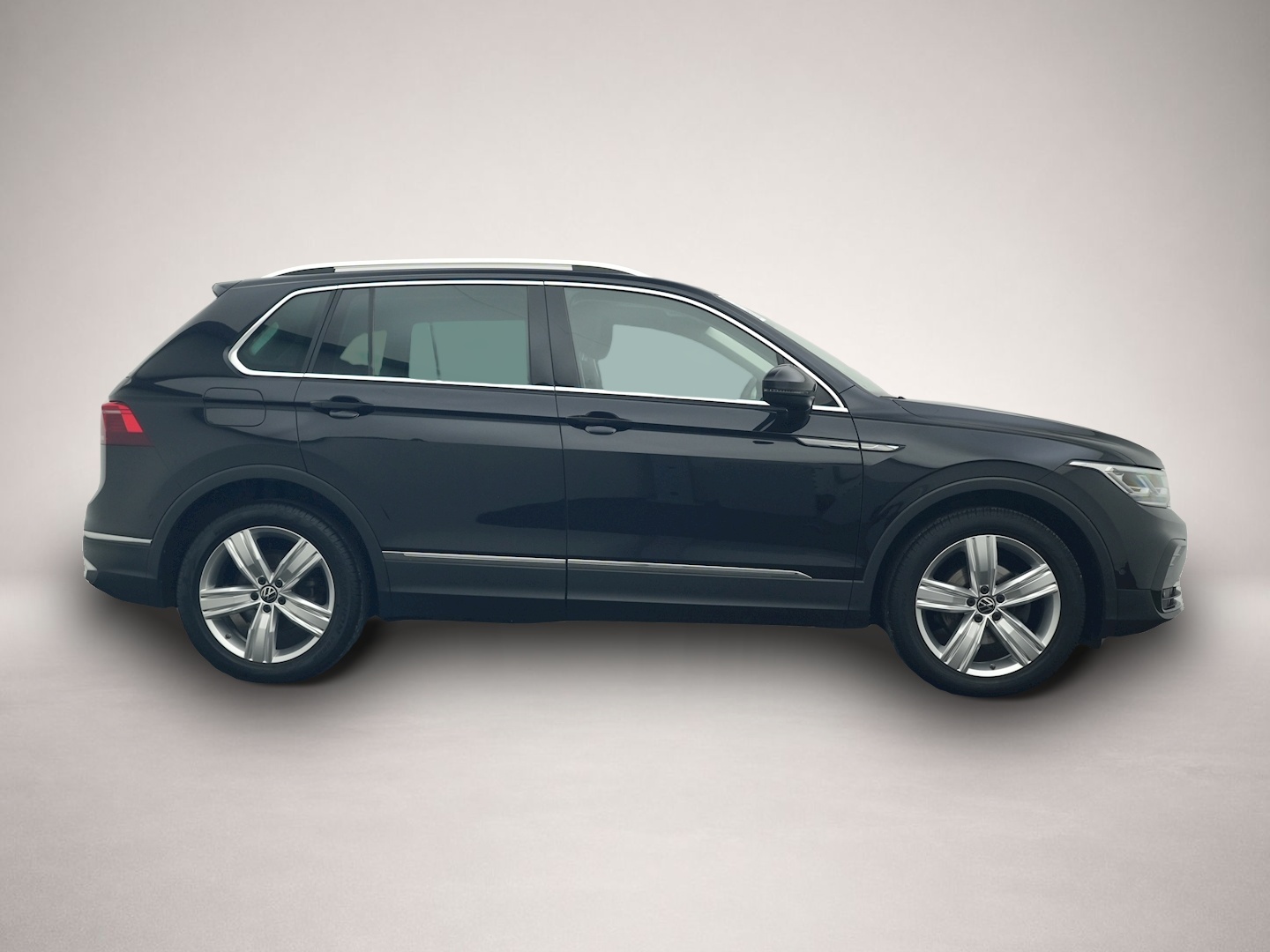 Fotografie 6 des Volkswagen Tiguan 1.5 TSI DSG Elegance AHK NAVI KAMERA HUD