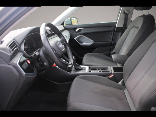 Bild 2 Audi Q3 35 TSI S-tronic advanced AHK/Tempo/Einparkhi