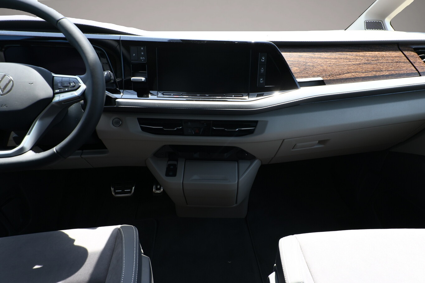 Bild 7 Volkswagen T7 Multivan Style AHK Matrix Navi eHk Keyl ACC