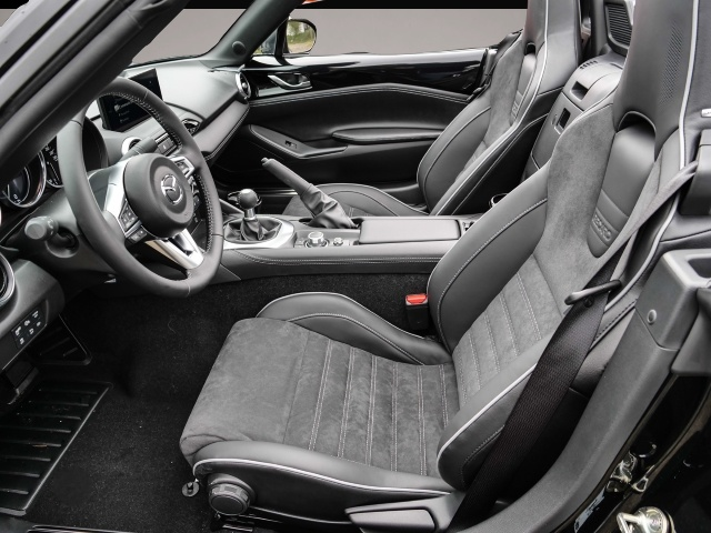 Bild 3 Mazda MX-5 1.5L SKYACTIV-G 132 6MT RWD Homura EU6e