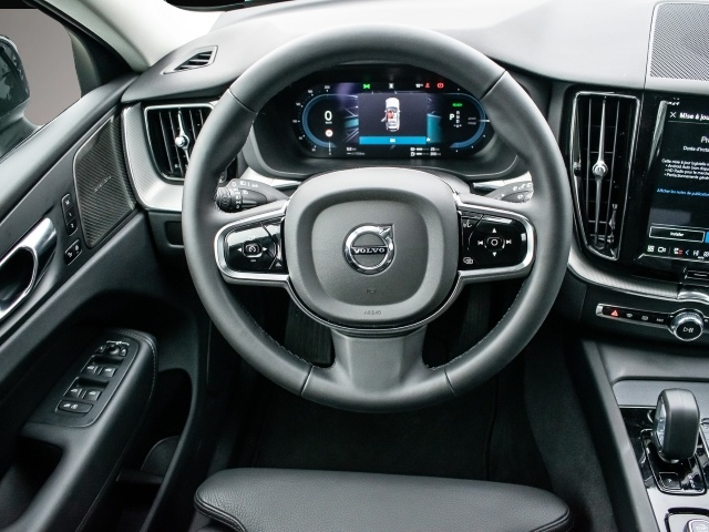 Bild 6 Volvo XC60 Plus Dark Recharge Plug-In Hybrid AWD T8 Tw